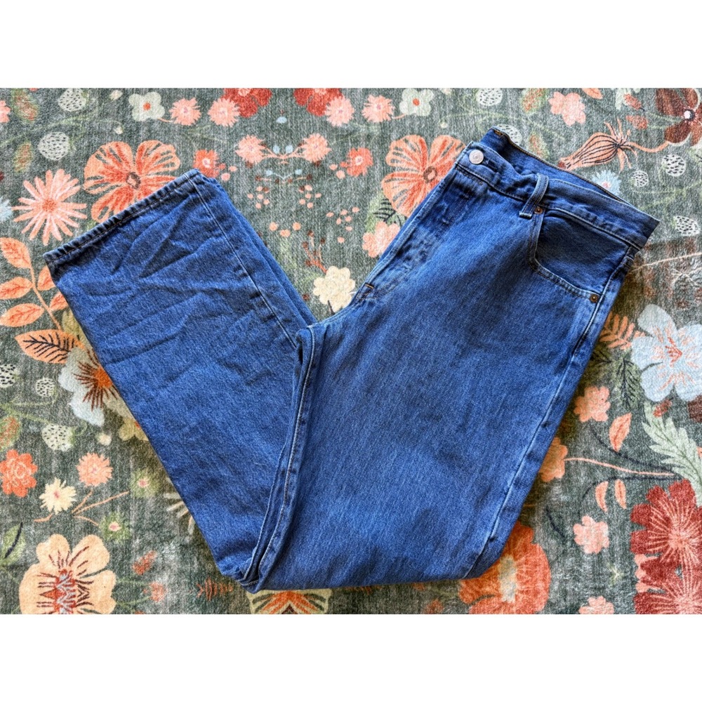Levis 501 Original Fit Mens Jeans 36x32 Medium Wash Blue Button Fly‎ 00501-0193